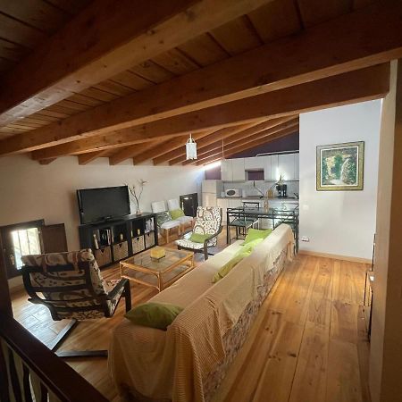 Atico Aires De Gredos Appartement Candeleda Buitenkant foto